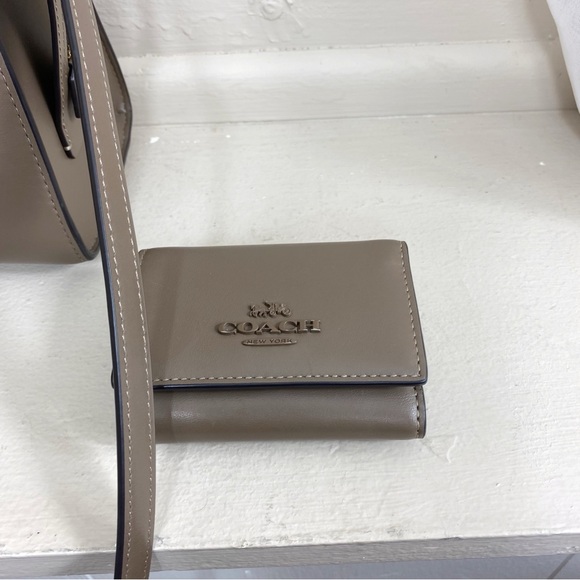 Coach Dark Stone Brown Andrea Carryall Crossbody Bag and Micro Wallet - Picture 11 of 16